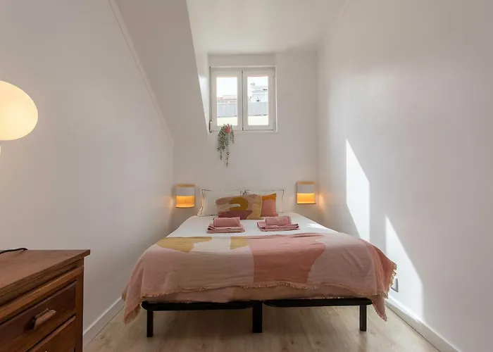 New Bright And Cozy Apartment In Graca